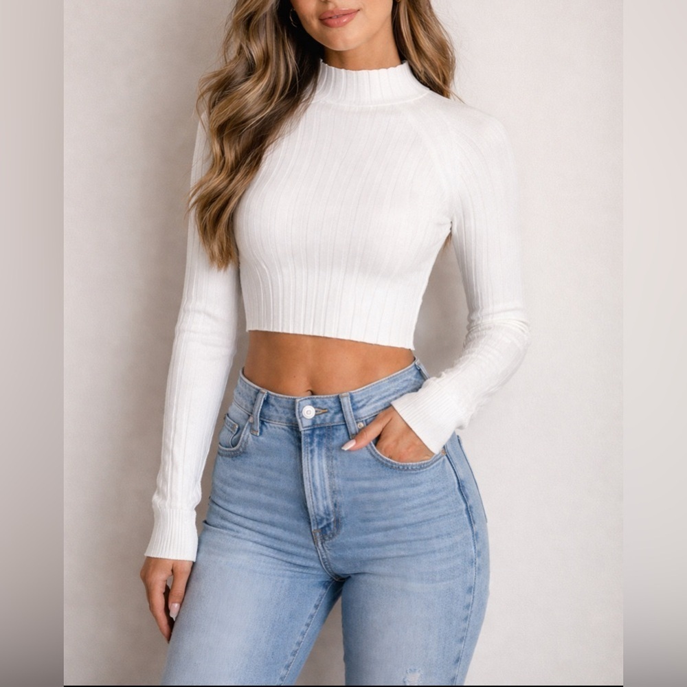 NEW House of Harlow 1960 Mock Neck Cropped Ribbed Long Sleeve top M